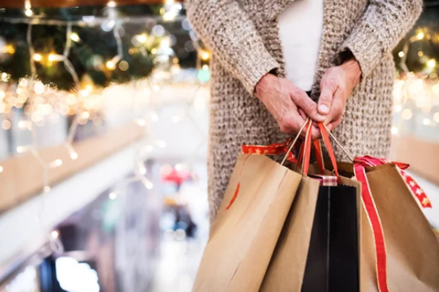 Best Ways To Spend Less On Shopping For Gifts